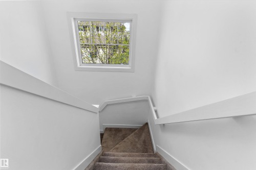 6904 Cardinal Wynd, Edmonton, AB - Indoor Photo Showing Other Room