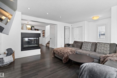 6904 Cardinal Wynd, Edmonton, AB - Indoor Photo Showing Living Room With Fireplace