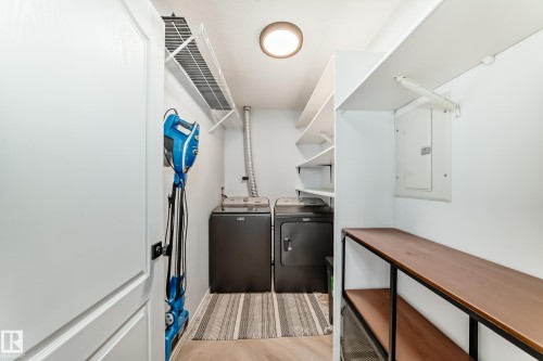 320 592 Hooke Road, Edmonton, AB - Indoor Photo Showing Laundry Room