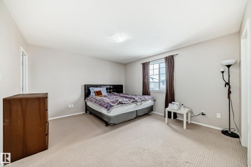 34 12104 16 Avenue Sw, Edmonton, AB - Indoor Photo Showing Bedroom