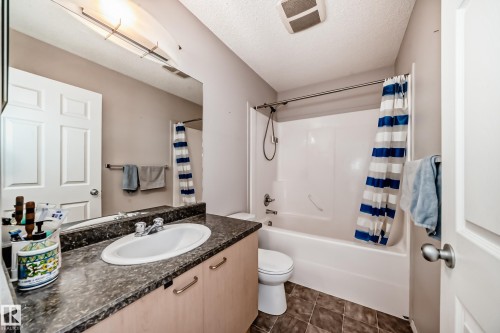 34 12104 16 Avenue Sw, Edmonton, AB - Indoor Photo Showing Bathroom