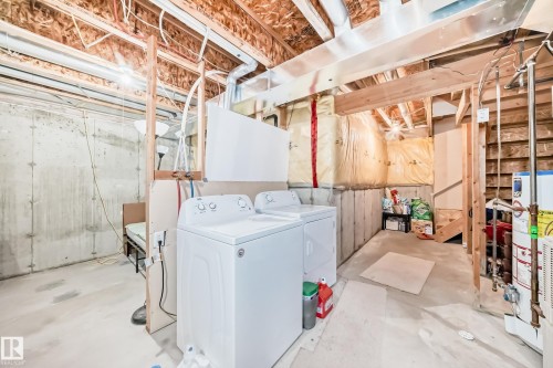 34 12104 16 Avenue Sw, Edmonton, AB - Indoor Photo Showing Laundry Room