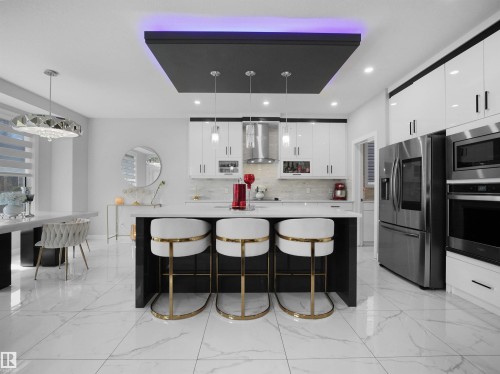1427 150 Avenue, Edmonton, AB - Indoor Photo Showing Kitchen