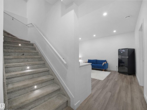 1427 150 Avenue, Edmonton, AB - Indoor Photo Showing Other Room