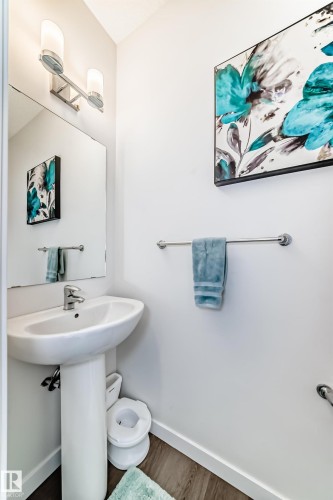 5167 Edgemont Boulevard, Edmonton, AB - Indoor Photo Showing Bathroom