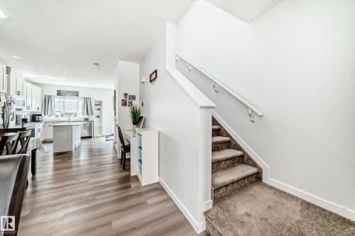 5167 Edgemont Boulevard, Edmonton, AB - Indoor Photo Showing Other Room