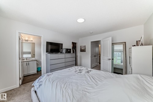 5167 Edgemont Boulevard, Edmonton, AB - Indoor Photo Showing Bedroom