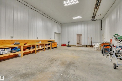 464012 A Rge Road 233, Rural Wetaskiwin County, AB - Indoor