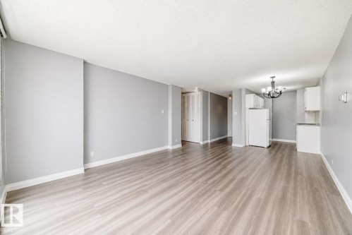 208 10883 Saskatchewan Drive, Edmonton, AB - Indoor