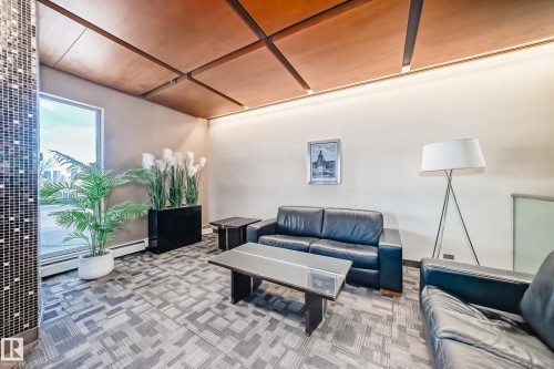 208 10883 Saskatchewan Drive, Edmonton, AB - Indoor