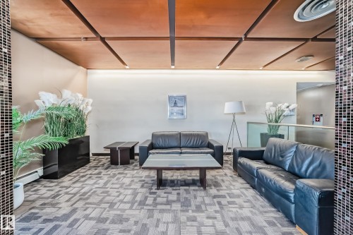 208 10883 Saskatchewan Drive, Edmonton, AB - Indoor