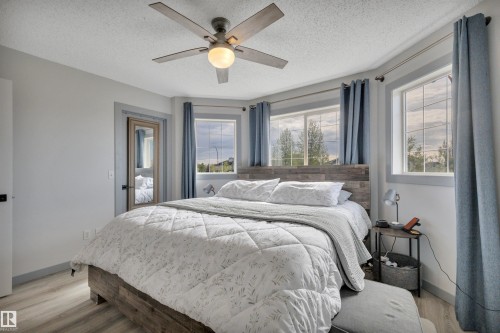 18 Southwick Point(E), Leduc, AB - Indoor Photo Showing Bedroom