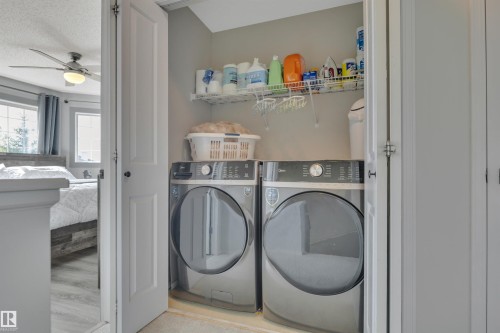 18 Southwick Point(E), Leduc, AB - Indoor Photo Showing Laundry Room