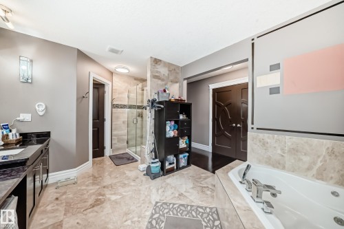 11024 179 Avenue, Edmonton, AB - Indoor