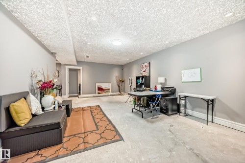 11024 179 Avenue, Edmonton, AB - Indoor