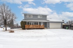 17716 84 Ave  Edmonton, AB T5T 0N4