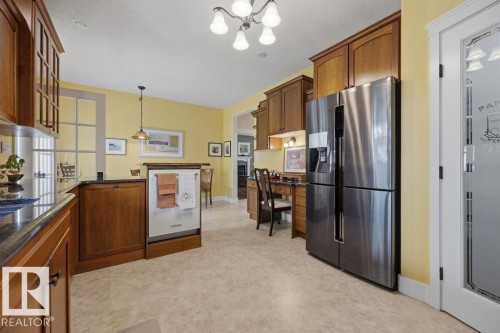 11137 81 Avenue, Edmonton, AB - Indoor Photo Showing Kitchen
