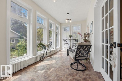 11137 81 Avenue, Edmonton, AB - Indoor