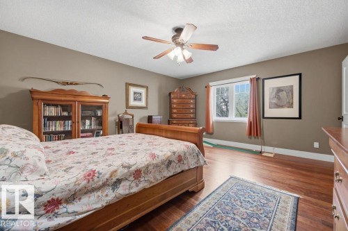 11137 81 Avenue, Edmonton, AB - Indoor Photo Showing Bedroom