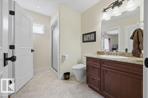 11137 81 Avenue, Edmonton, AB - Indoor Photo Showing Bathroom