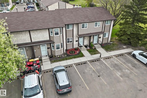 18 10453 20 Avenue  Edmonton, AB T6J 5A1