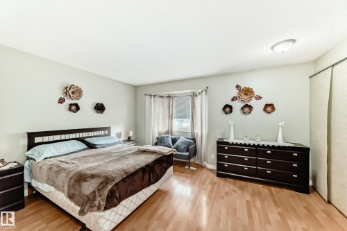 18 10453 20 Avenue, Edmonton, AB - Indoor Photo Showing Bedroom