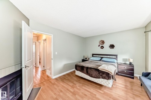 18 10453 20 Avenue, Edmonton, AB - Indoor Photo Showing Bedroom