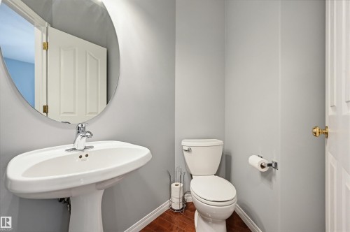 8612 108A Street, Edmonton, AB - Indoor Photo Showing Bathroom