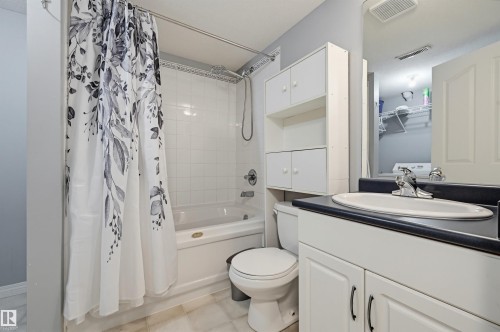 8612 108A Street, Edmonton, AB - Indoor Photo Showing Bathroom