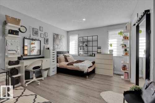18911 58 Avenue, Edmonton, AB - Indoor Photo Showing Bedroom