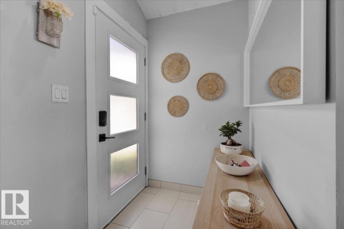 18911 58 Avenue, Edmonton, AB - Indoor Photo Showing Other Room