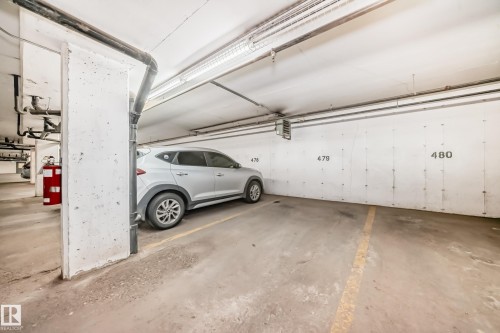 205 5340 199 Street, Edmonton, AB - Indoor Photo Showing Garage