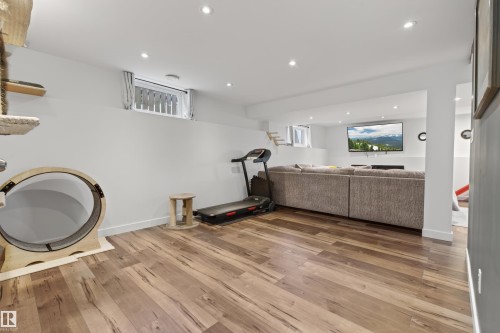 1506 15 Street, Cold Lake, AB - Indoor Photo Showing Gym Room
