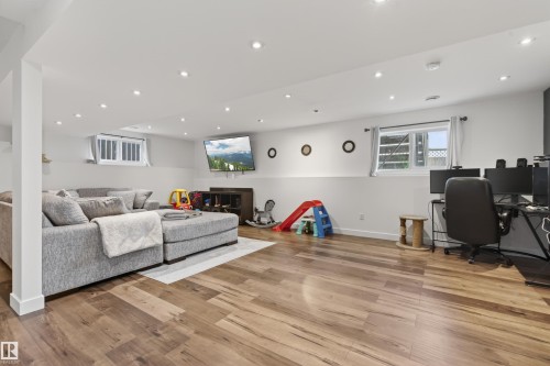 1506 15 Street, Cold Lake, AB - Indoor