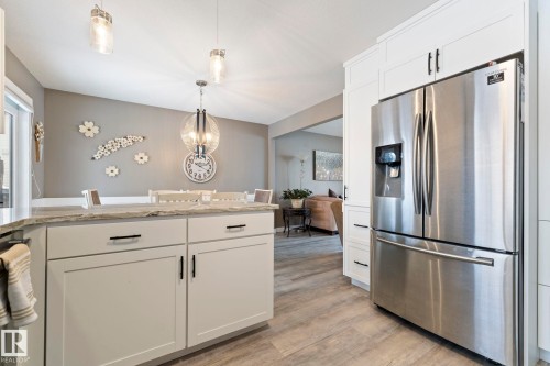 12116 148 Avenue, Edmonton, AB - Indoor Photo Showing Kitchen