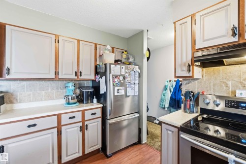 5437 49 Avenue, Andrew, AB - Indoor Photo Showing Kitchen