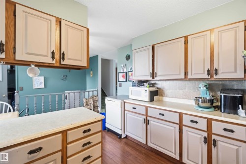 5437 49 Avenue, Andrew, AB - Indoor Photo Showing Kitchen