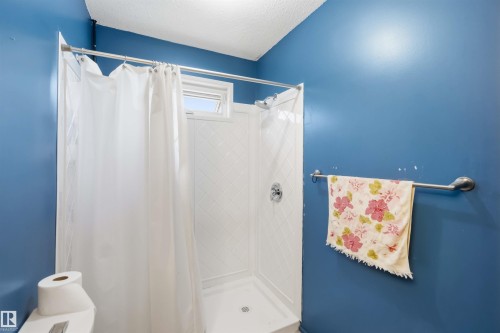 5437 49 Avenue, Andrew, AB - Indoor Photo Showing Bathroom