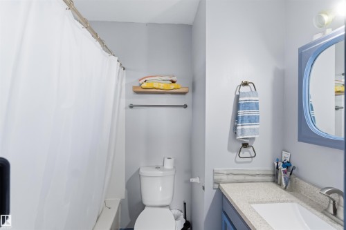 5437 49 Avenue, Andrew, AB - Indoor Photo Showing Bathroom