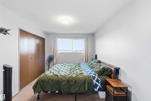 5437 49 Avenue, Andrew, AB - Indoor Photo Showing Bedroom