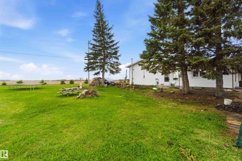 5437 49 Avenue, Andrew, AB - Outdoor