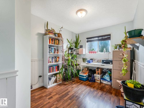 317 Kline Crescent, Edmonton, AB - Indoor