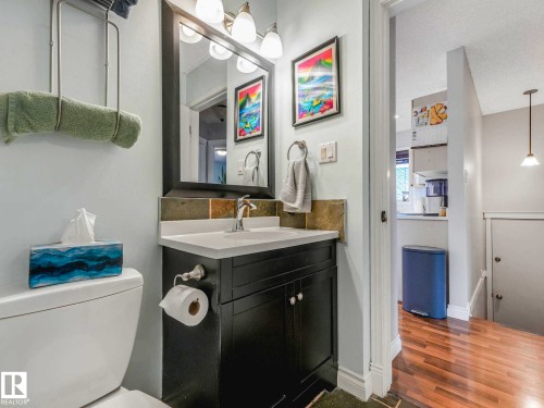 317 Kline Crescent, Edmonton, AB - Indoor Photo Showing Bathroom