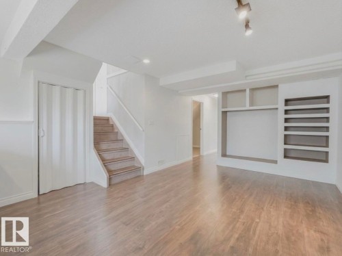 317 Kline Crescent, Edmonton, AB - Indoor Photo Showing Other Room