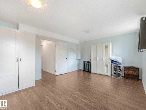 317 Kline Crescent, Edmonton, AB - Indoor