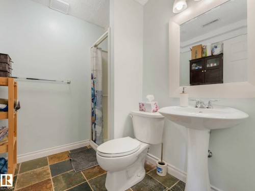317 Kline Crescent, Edmonton, AB - Indoor Photo Showing Bathroom