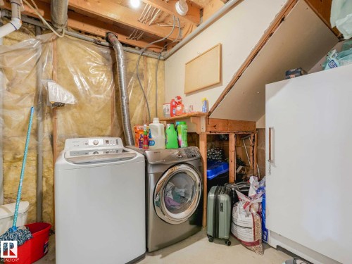 317 Kline Crescent, Edmonton, AB - Indoor Photo Showing Laundry Room