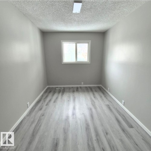 1312 Lakewood Road W, Edmonton, AB - Indoor Photo Showing Other Room