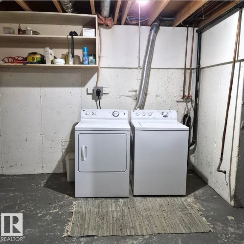 1312 Lakewood Road W, Edmonton, AB - Indoor Photo Showing Laundry Room