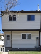 1312 LAKEWOOD Road W  Edmonton, AB T6K 3P2